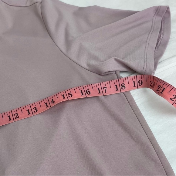 Fabletics Vivienne Cross back Mauve Tee. Size XS - Picture 9 of 10